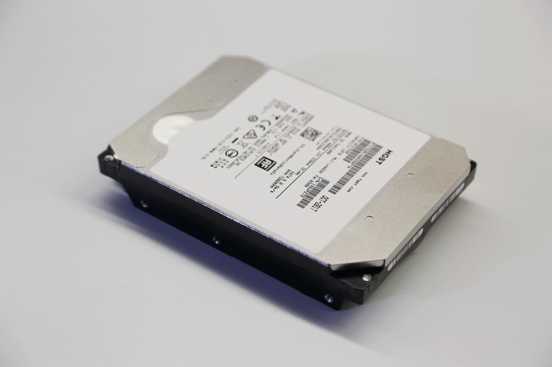 #超大容量 自由存储# HGST 10TB硬盘开箱体验测试