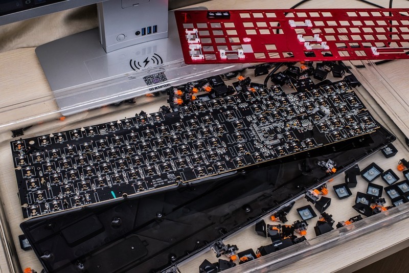 机械键盘不怕水？防水机械键盘迪摩F8拆解