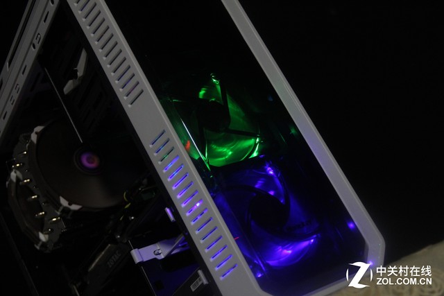 玩大了 把高端配件塞进中塔机箱分几步（3）