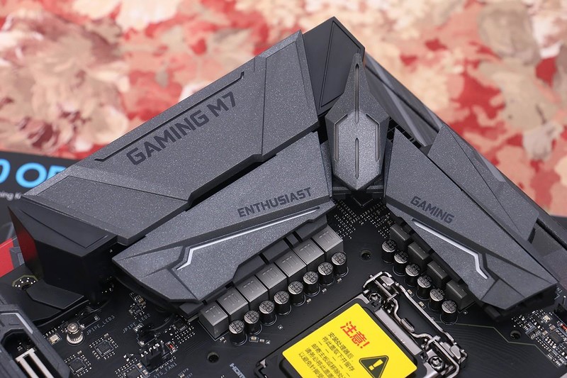 新年就用新电脑，Intel i7-7700K + Z270 首发装机！