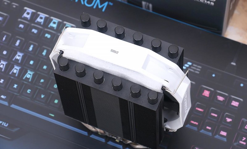 新年就用新电脑，Intel i7-7700K + Z270 首发装机！