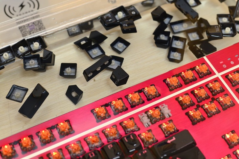 机械键盘不怕水？防水机械键盘迪摩F8拆解