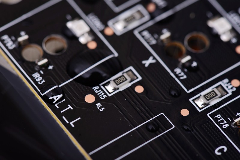 机械键盘不怕水？防水机械键盘迪摩F8拆解