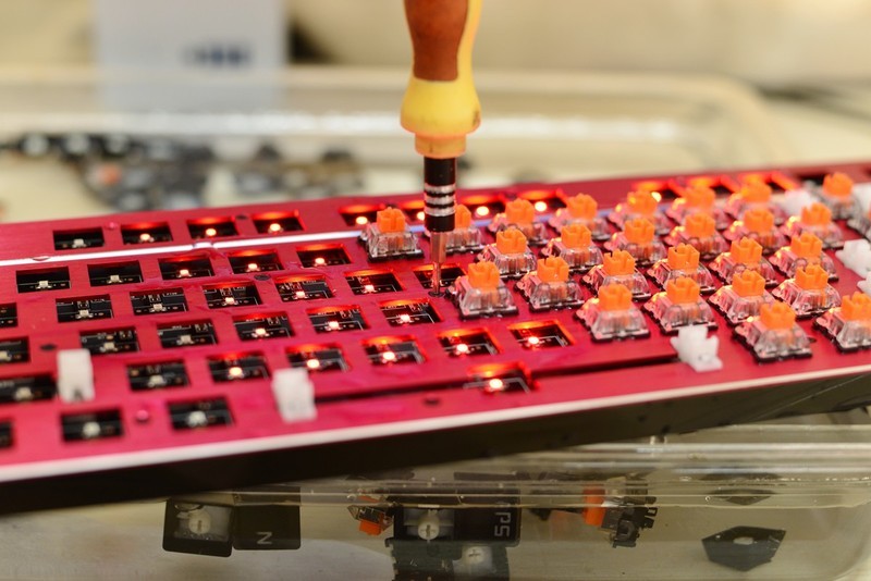 机械键盘不怕水？防水机械键盘迪摩F8拆解