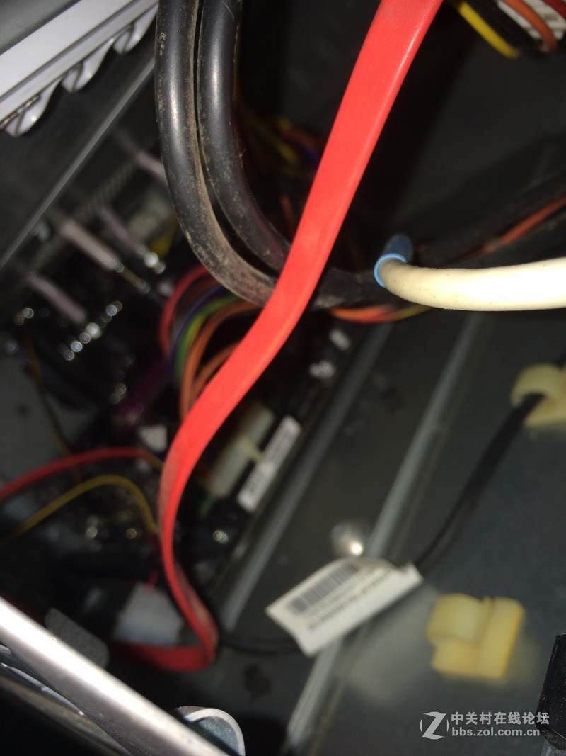 技嘉这款J1900M-D2P主板加装悬空风扇