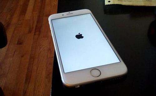 iPhone6plus开机一直显示白苹果怎么办?