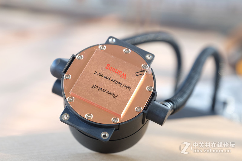 第一次用上高端水冷,大脑在颤抖.