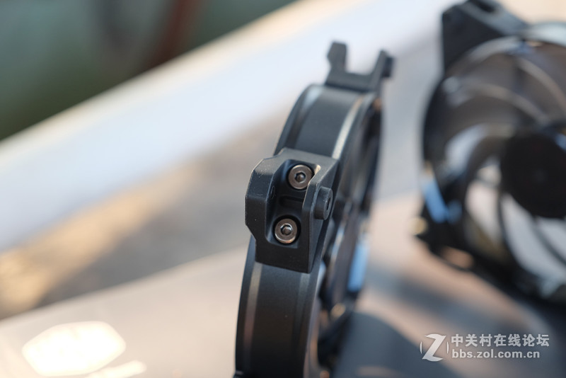 第一次用上高端水冷,大脑在颤抖.