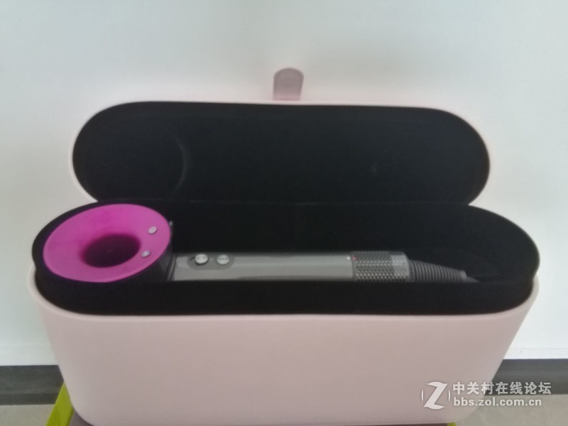 Dyson吹风机  戴森吹风机
