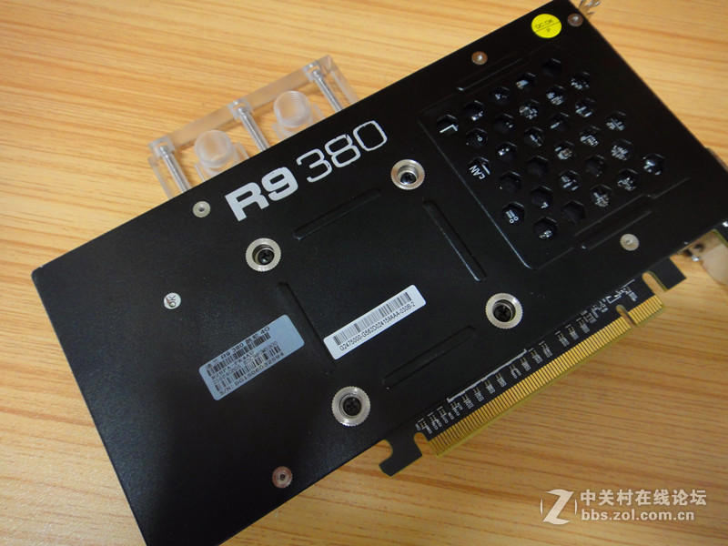 机箱水冷一条龙 鑫谷极光刃水冷装机流程