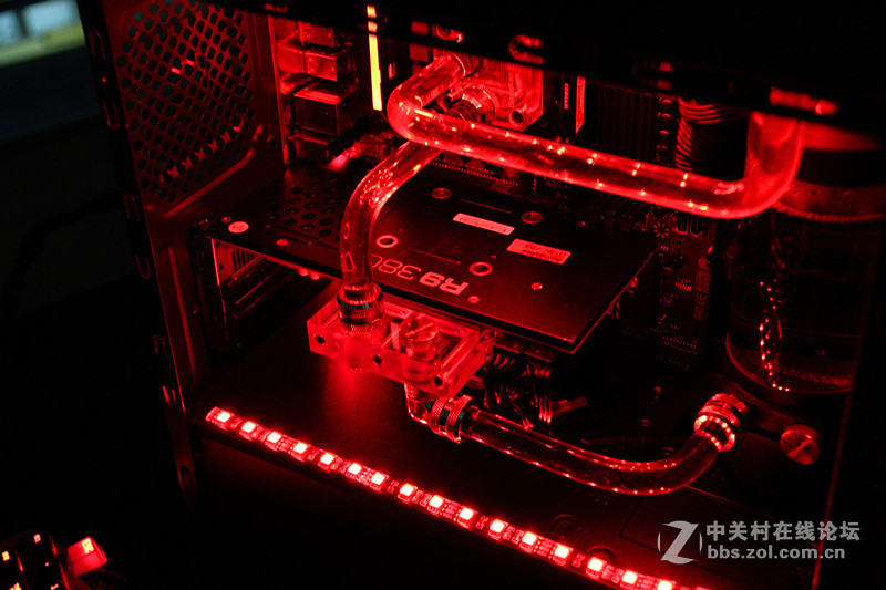 机箱水冷一条龙 鑫谷极光刃水冷装机流程