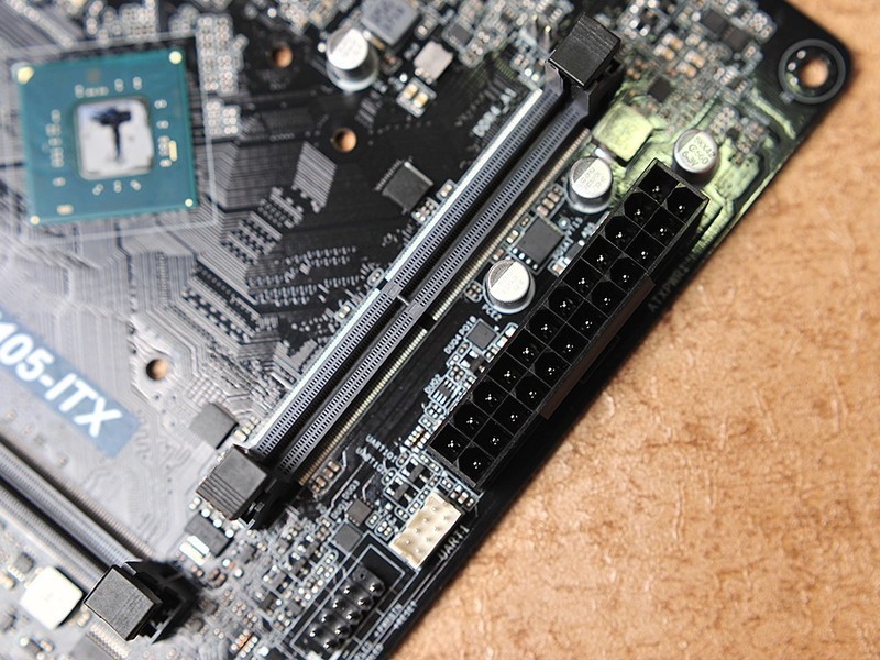 #超大容量 自由存储#NAS组建日记（二）：为了玩得更自由，还是DIY吧