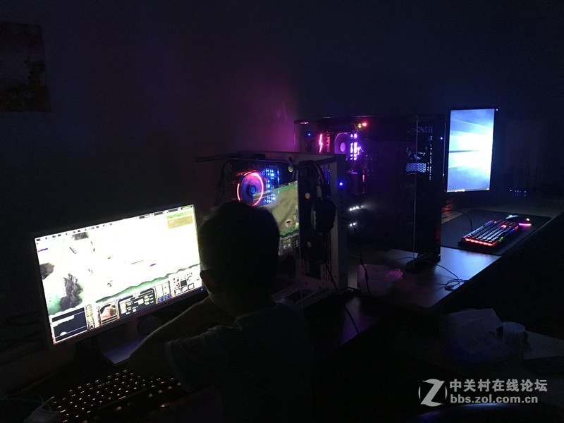 可承担小米1999元经典售价的重任！小米8 SE小屏旗舰评测