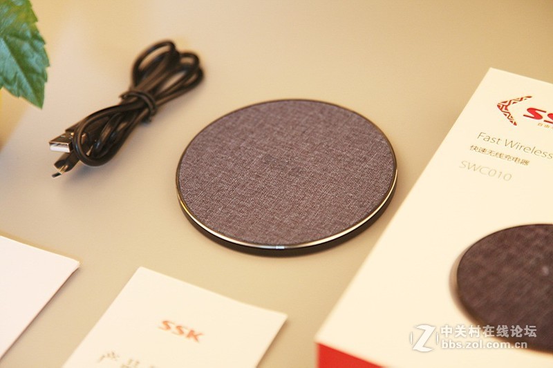 39元的SSK飚王10W无线快充开箱