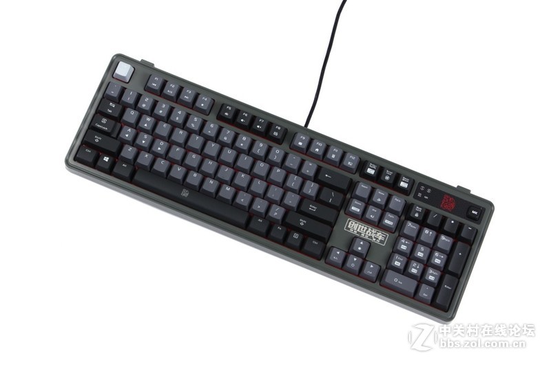 创世战车版——Tt eSPORTS拓荒者PRO机械键盘评测