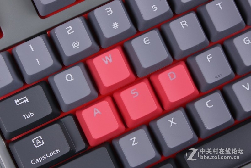 创世战车版——Tt eSPORTS拓荒者PRO机械键盘评测
