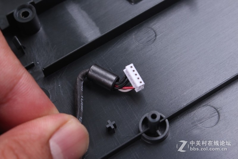 创世战车版——Tt eSPORTS拓荒者PRO机械键盘评测