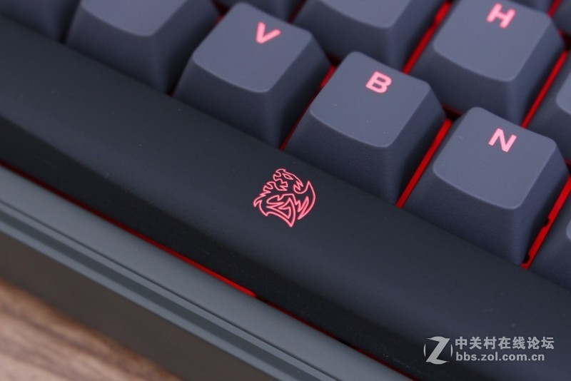 创世战车版——Tt eSPORTS拓荒者PRO机械键盘评测