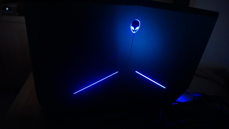 家中最美夜色 Alienware 15开箱图赏