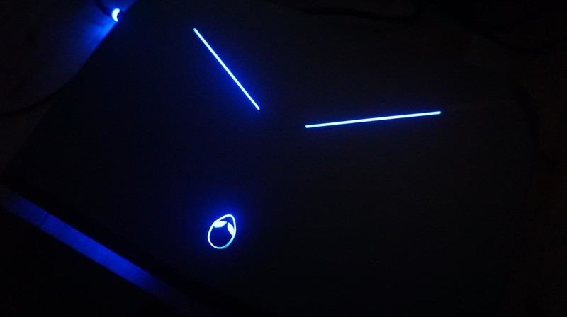家中最美夜色 Alienware 15开箱图赏