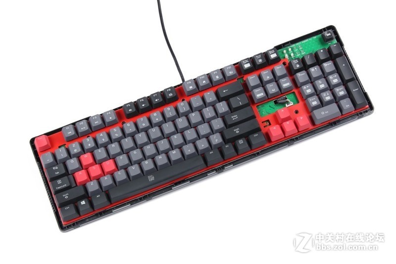 创世战车版——Tt eSPORTS拓荒者PRO机械键盘评测