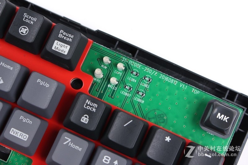创世战车版——Tt eSPORTS拓荒者PRO机械键盘评测