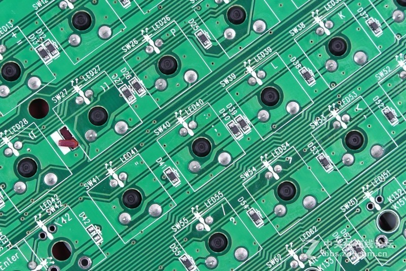 创世战车版——Tt eSPORTS拓荒者PRO机械键盘评测