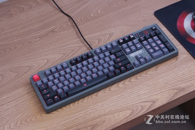 创世战车版——Tt eSPORTS拓荒者PRO机械键盘评测