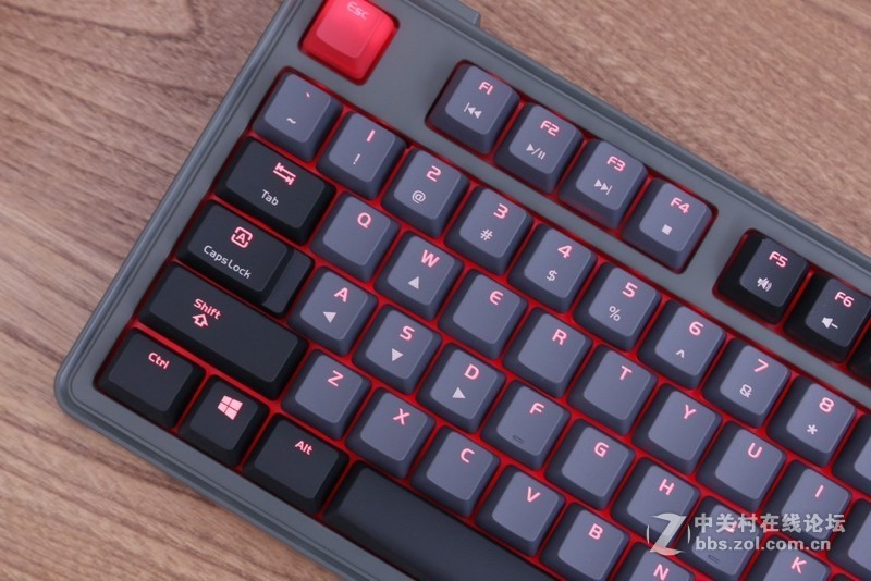 创世战车版——Tt eSPORTS拓荒者PRO机械键盘评测