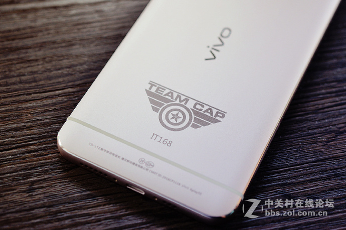 Xplay5美队旗舰版独家开箱