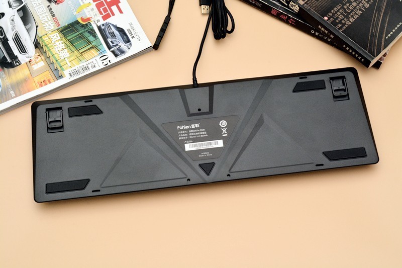 PBT透光键帽、原厂静音轴，富勒G900s RGB机械键盘开箱分享