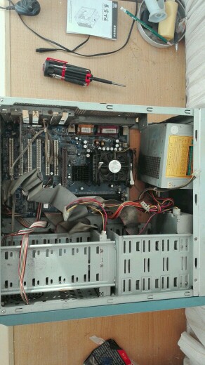 看看这台老电脑还有利用价值吗