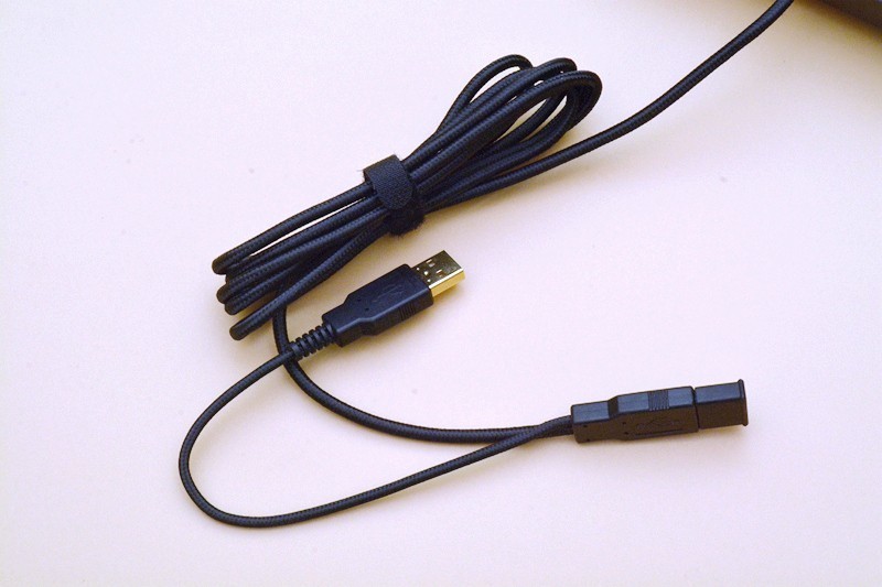 PBT透光键帽、原厂静音轴，富勒G900s RGB机械键盘开箱分享