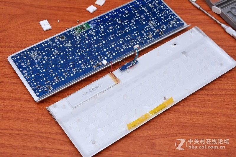 走了几年终于到了里程碑，RK929速写蓝牙双模式超薄机械键盘体验