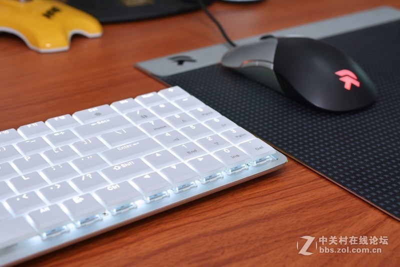 走了几年终于到了里程碑，RK929速写蓝牙双模式超薄机械键盘体验