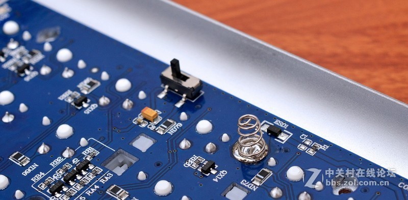 走了几年终于到了里程碑，RK929速写蓝牙双模式超薄机械键盘体验