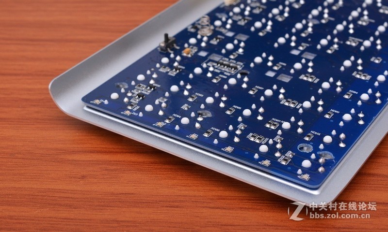 走了几年终于到了里程碑，RK929速写蓝牙双模式超薄机械键盘体验