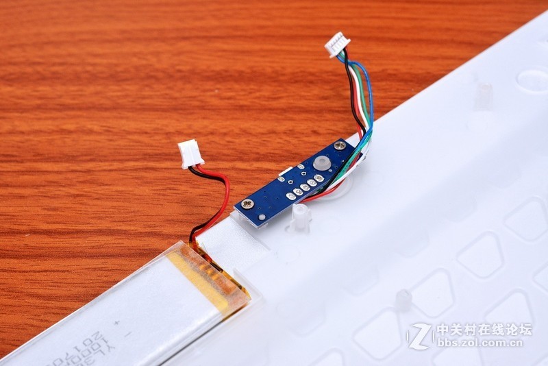 走了几年终于到了里程碑，RK929速写蓝牙双模式超薄机械键盘体验