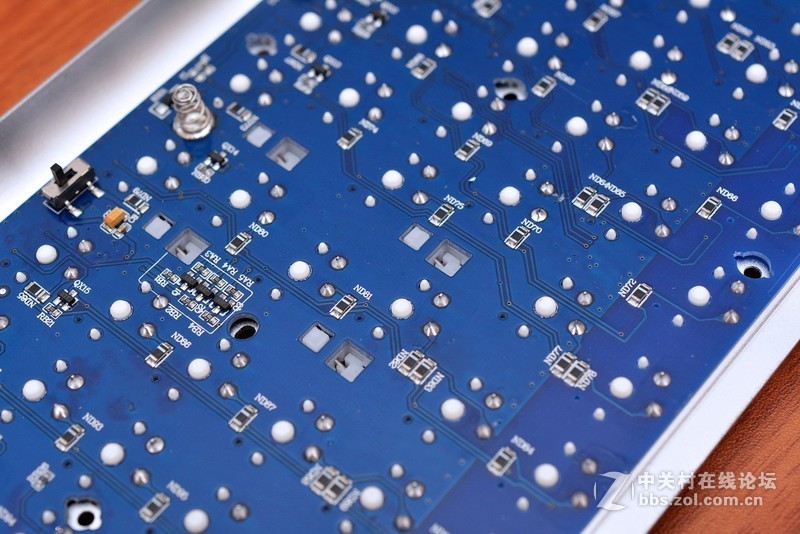 走了几年终于到了里程碑，RK929速写蓝牙双模式超薄机械键盘体验