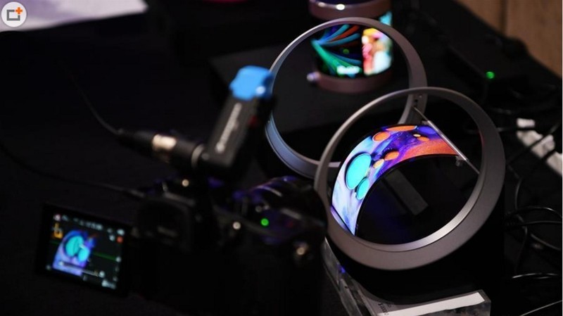 手机硬件发展: 柔性显示黑科技亮相MWC2018