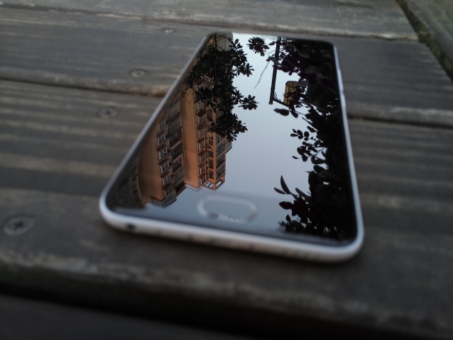 #轻巧长续航#继续颜值后肌肉也有了—魅蓝5开箱分享