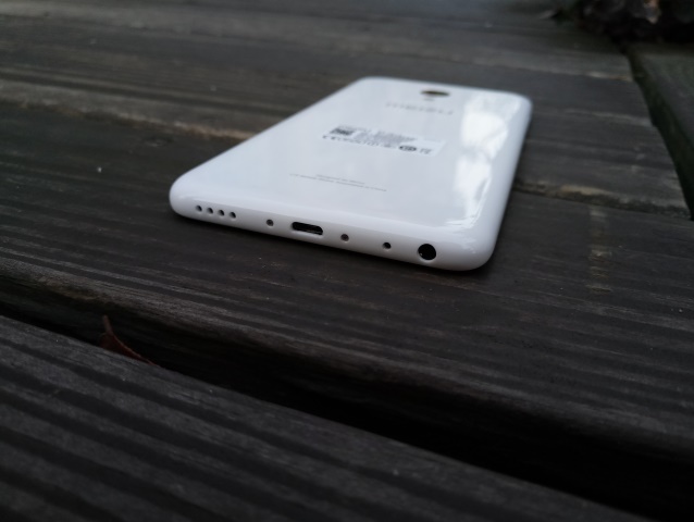 #轻巧长续航#继续颜值后肌肉也有了—魅蓝5开箱分享