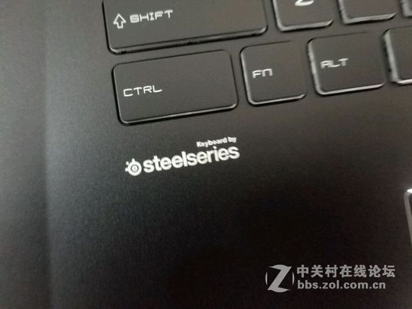 微星GP72VR 7RF-297CN开箱 直播升级固态硬盘 大固态