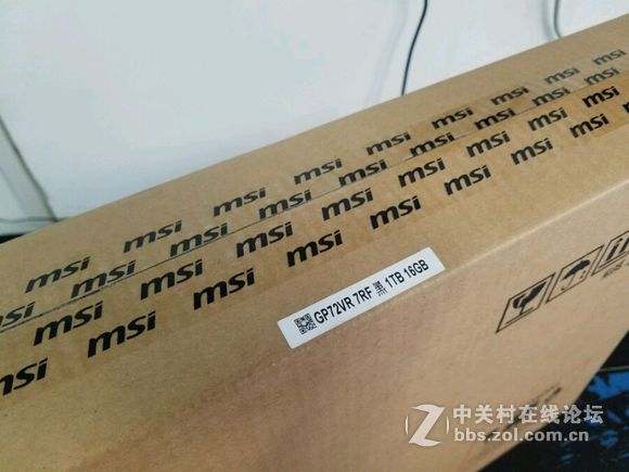 微星GP72VR 7RF-297CN开箱 直播升级固态硬盘 大固态