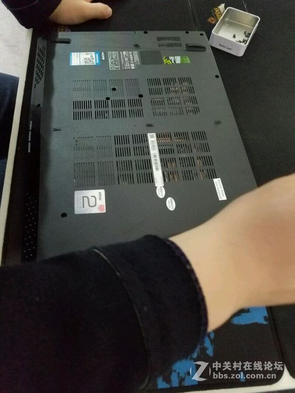 微星GP72VR 7RF-297CN开箱 直播升级固态硬盘 大固态