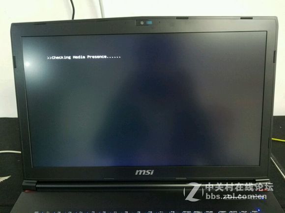 微星GP72VR 7RF-297CN开箱 直播升级固态硬盘 大固态