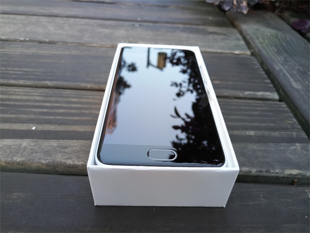 #轻巧长续航#继续颜值后肌肉也有了—魅蓝5开箱分享