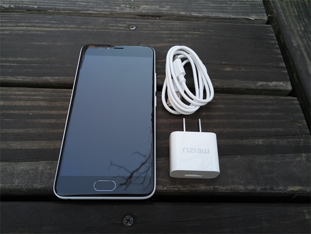 #轻巧长续航#继续颜值后肌肉也有了—魅蓝5开箱分享