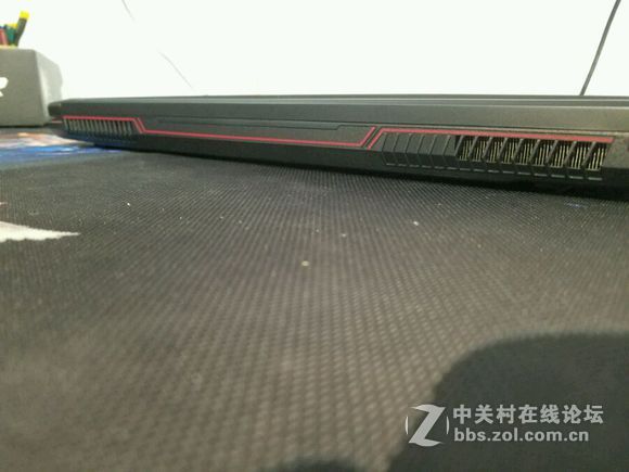 微星GP72VR 7RF-297CN开箱 直播升级固态硬盘 大固态