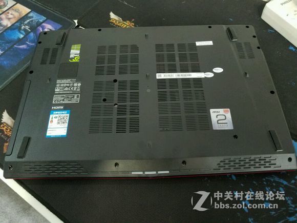 微星GP72VR 7RF-297CN开箱 直播升级固态硬盘 大固态